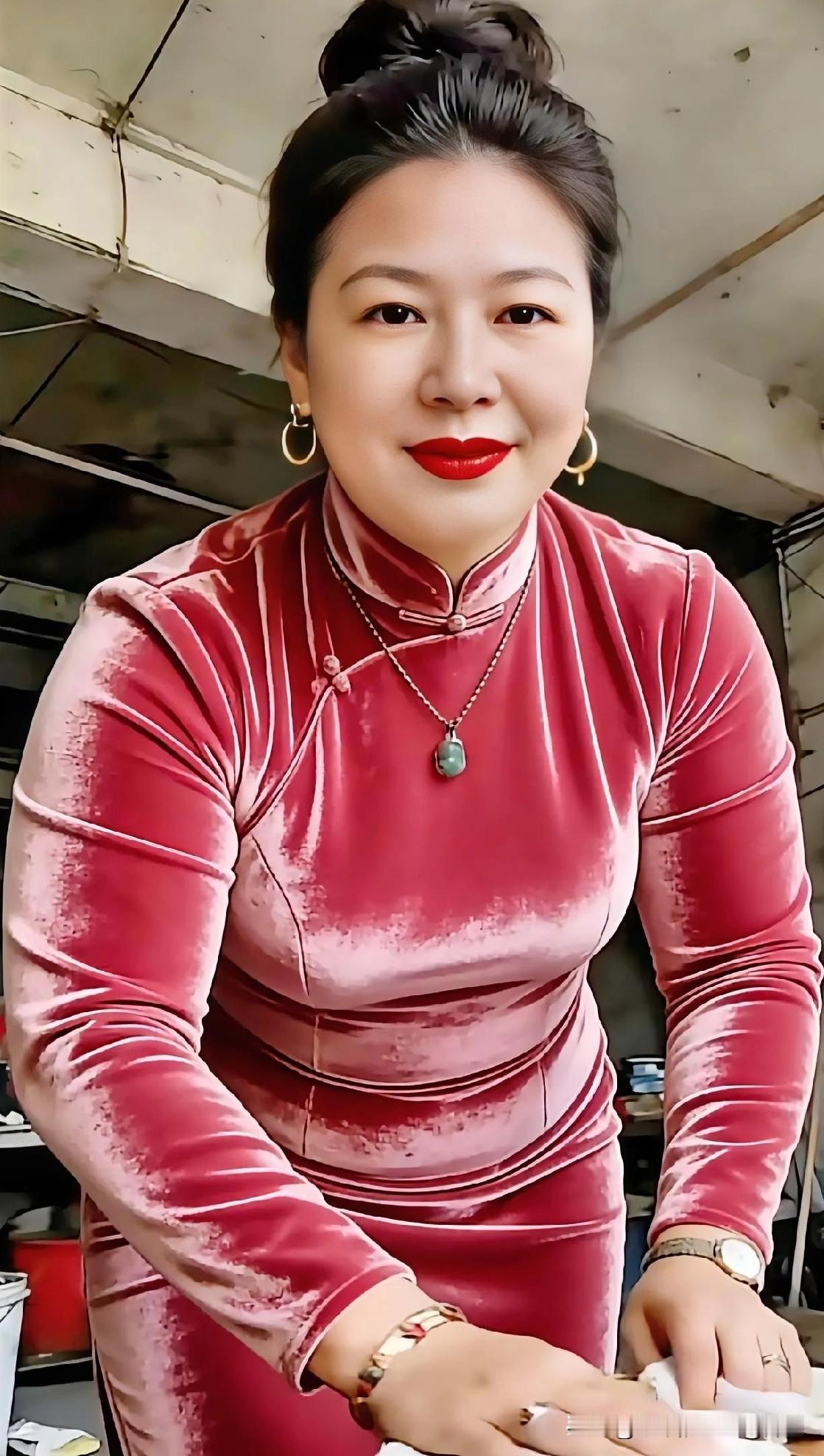 婆婆也是妈[招财进宝][万柿如意]
㊗️您身体健康，万事如意，心想事成！
吉祥婆