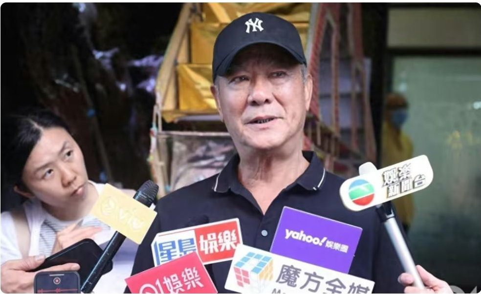 香港双料影帝直播狠踩周星驰，嘲无妻无儿有钱也没用，遭网友炮轰 