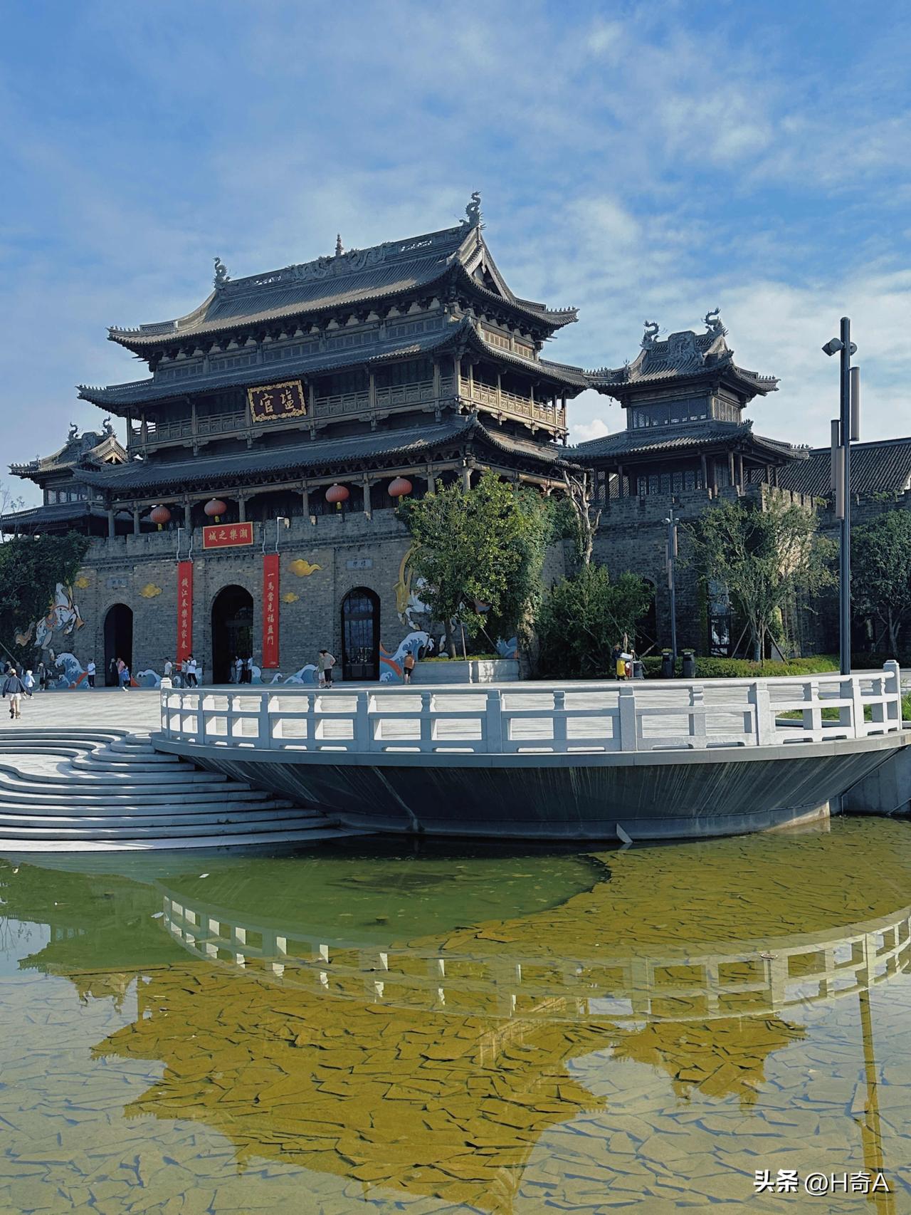 盐官古城(潮乐之城)
📍嘉兴·盐官
	
这里据说是乾隆六下江南偏爱打卡的千年古