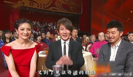 刘谦官宣参加B站跨年晚会2025B站跨年晚会 想象一下，刘谦的魔术表演与B站的二