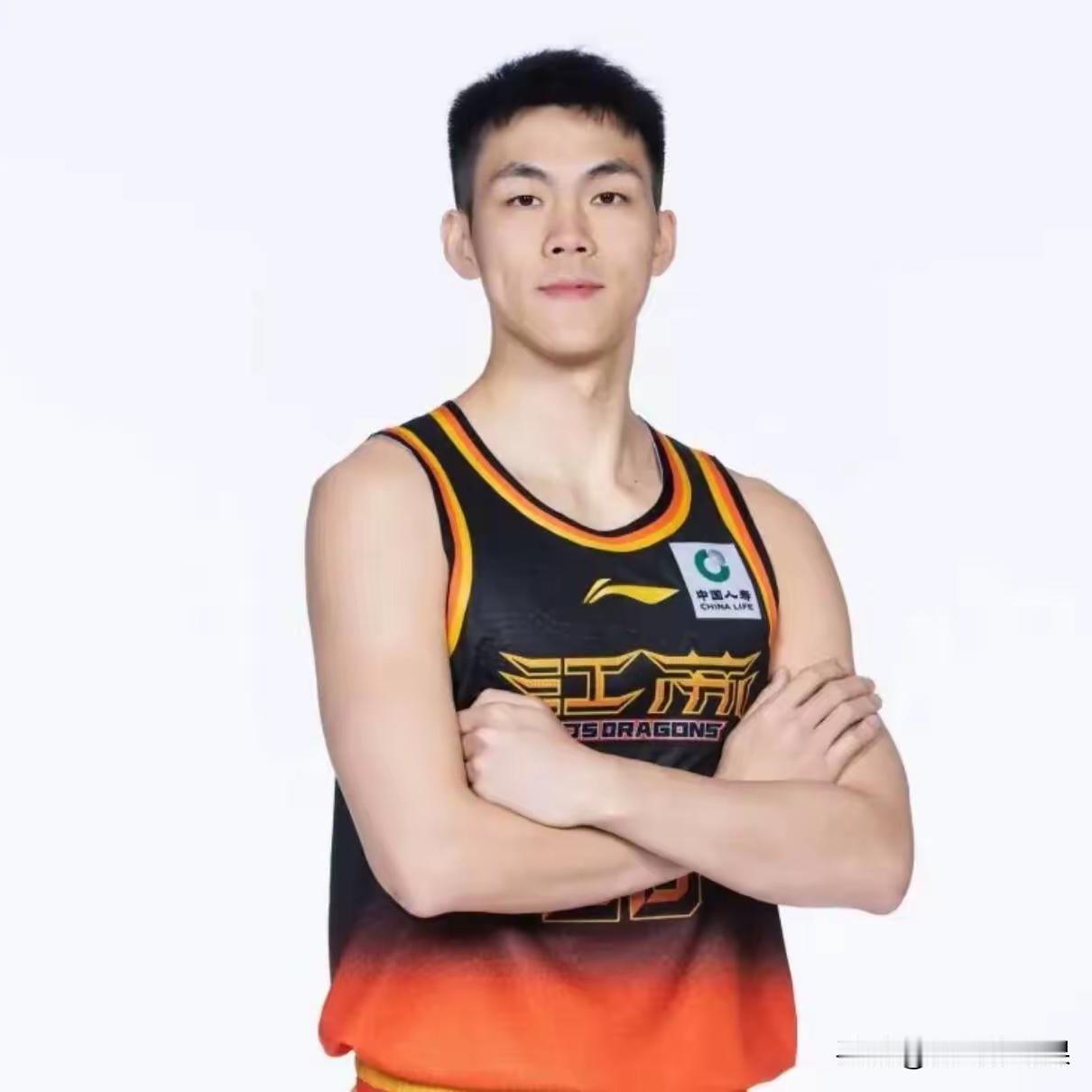 江苏83:77胜天津，这是庞峥嶙与林庭谦的对决！

1月22日晚，江苏肯帝亚主场