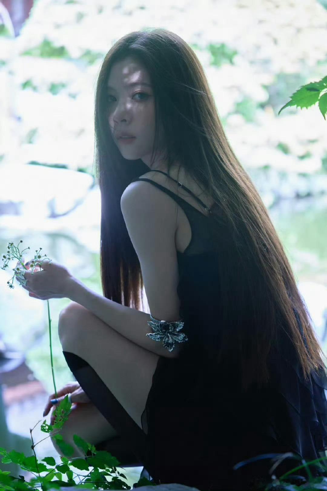 宋妍霏白长了一副精明的脸没想到宋妍霏长了一张精明的脸 实际上单纯又可爱[爱你][