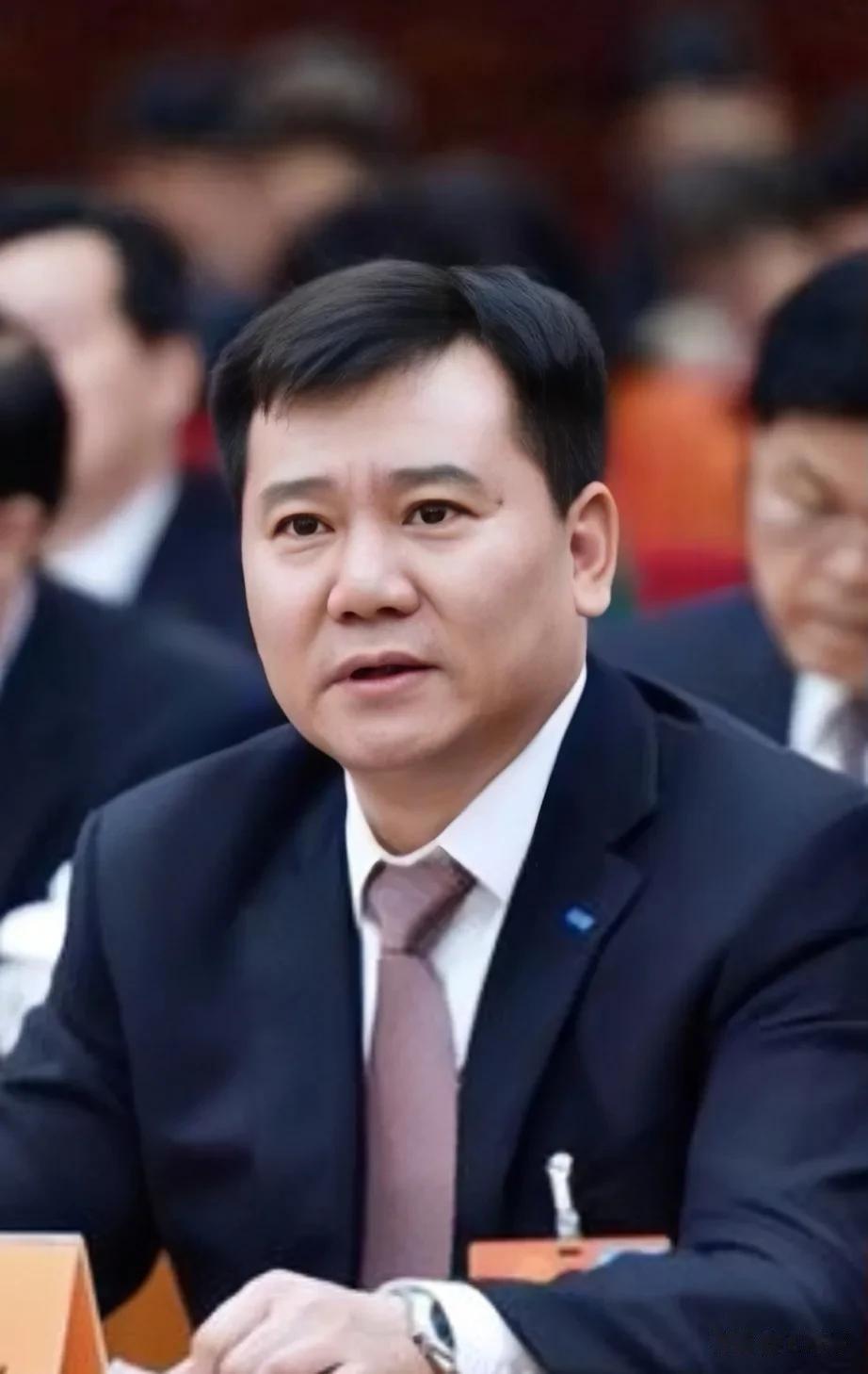 江苏第一名企苏宁，近两年为什么低调了？

过去10年，苏宁虽然在店面上略有小赚，