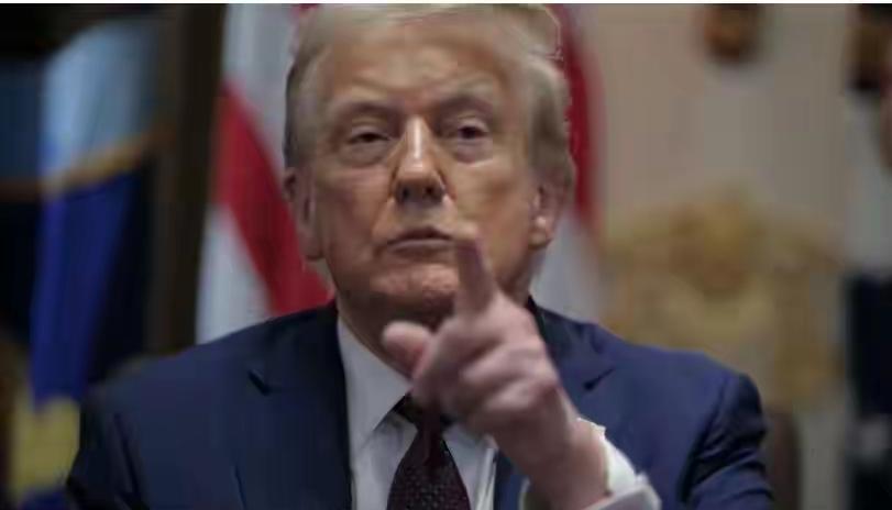 特朗普正考虑对委内瑞拉三个军事方案，最极端的是清算马杜罗