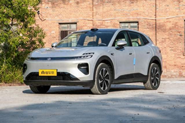 长安启源Q06｜新锐科技智能纯电 SUV