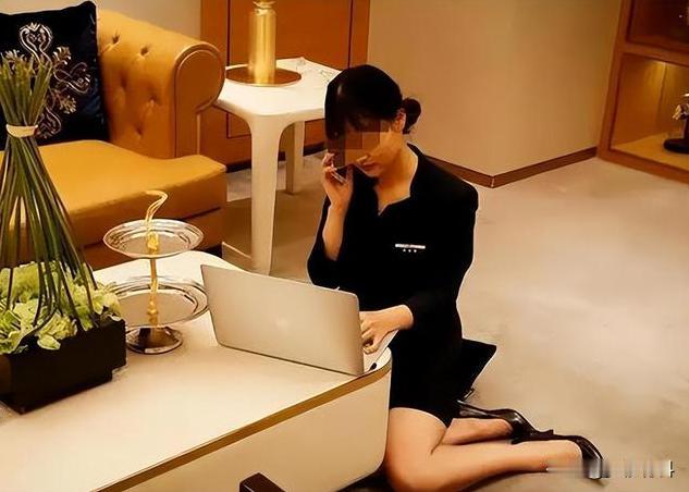 都是面子惹的祸！杭州，一对母女为了消遣销售，买房时砍价20万，没想到销售那边把价