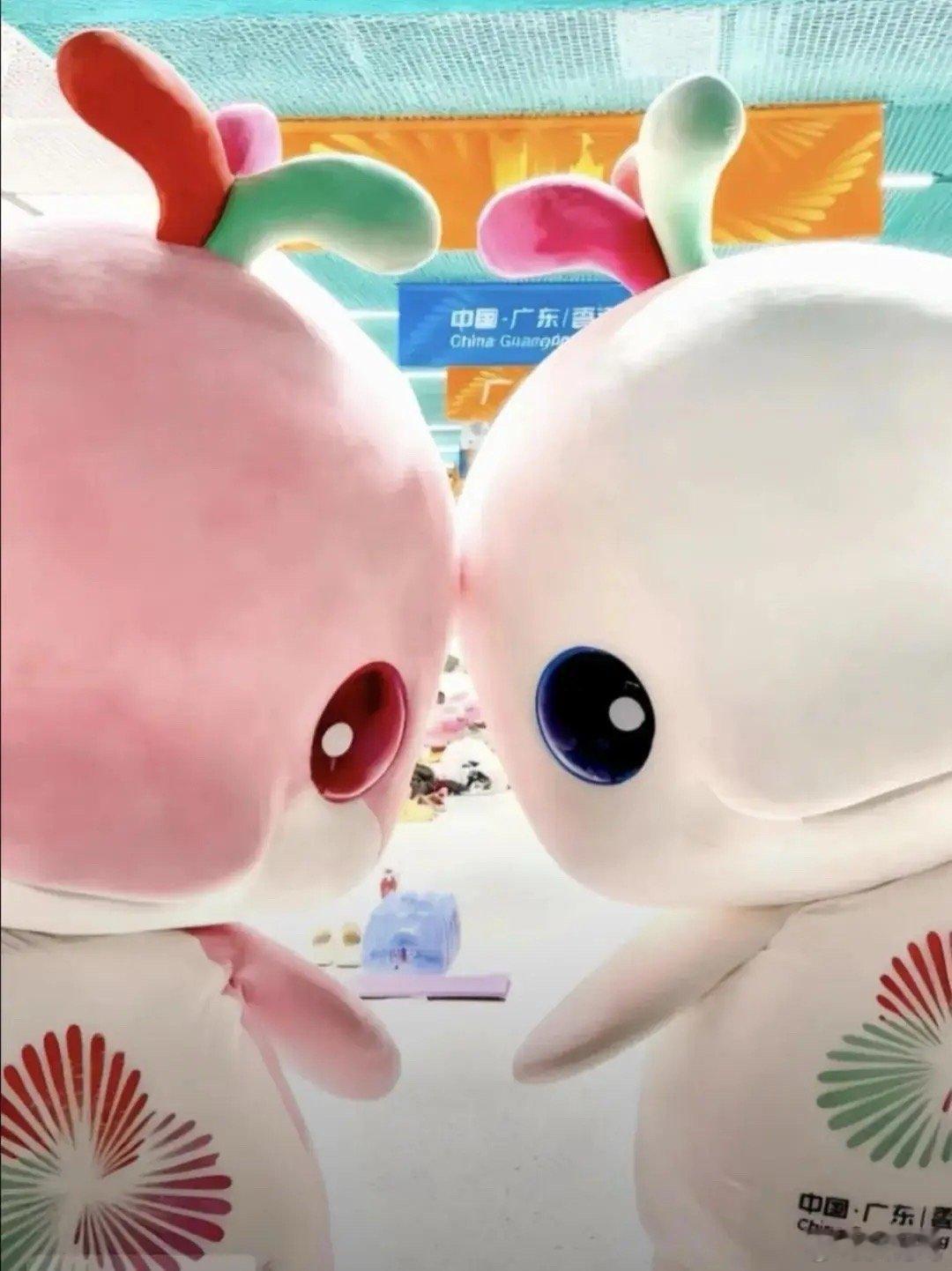 确实有才，目前大湾鸡天天上热搜，想不火都难啊！吉祥物确实可爱，演的人也确实够拼，