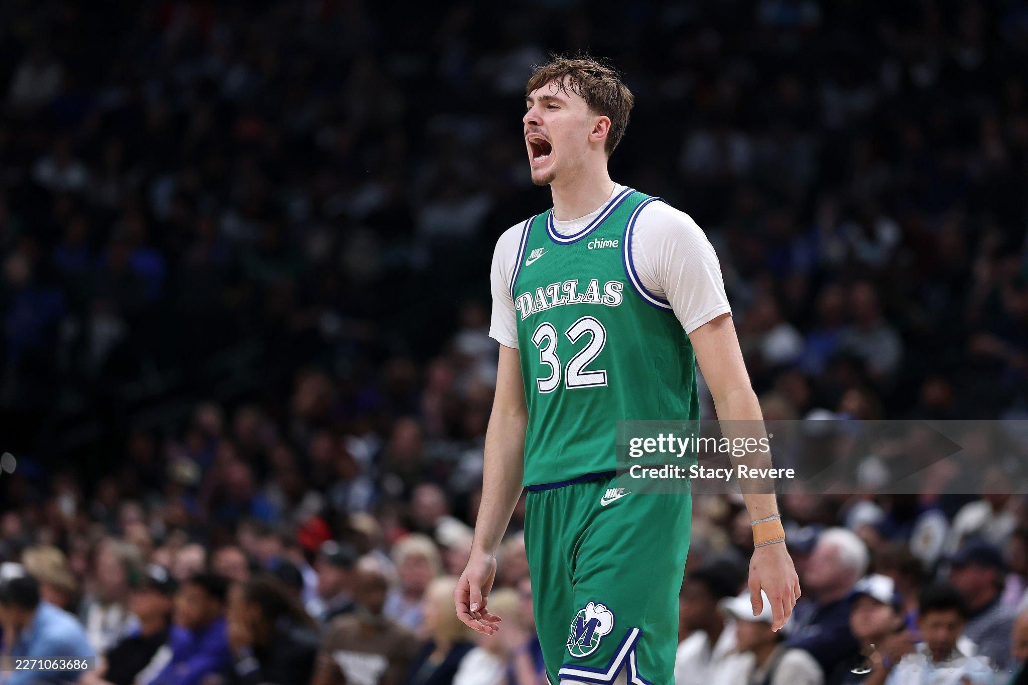 MFFL 弗拉格成为自乔丹(1984-1985赛季)以来，第一位有4项主要数据领