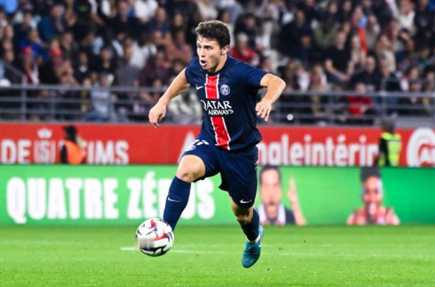 北京时间今晨，欧冠1/8决赛附加赛次回合，巴黎圣日耳曼主场2-2战平摩纳哥、以总