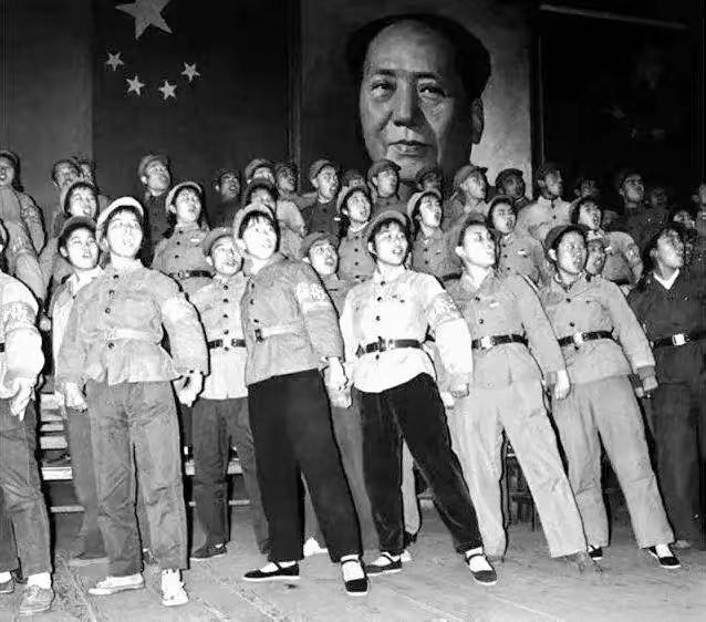 这话听起来刺耳，可仔细一想，身边这类事儿还真不少。咱们见过太多把场面活当真实力的