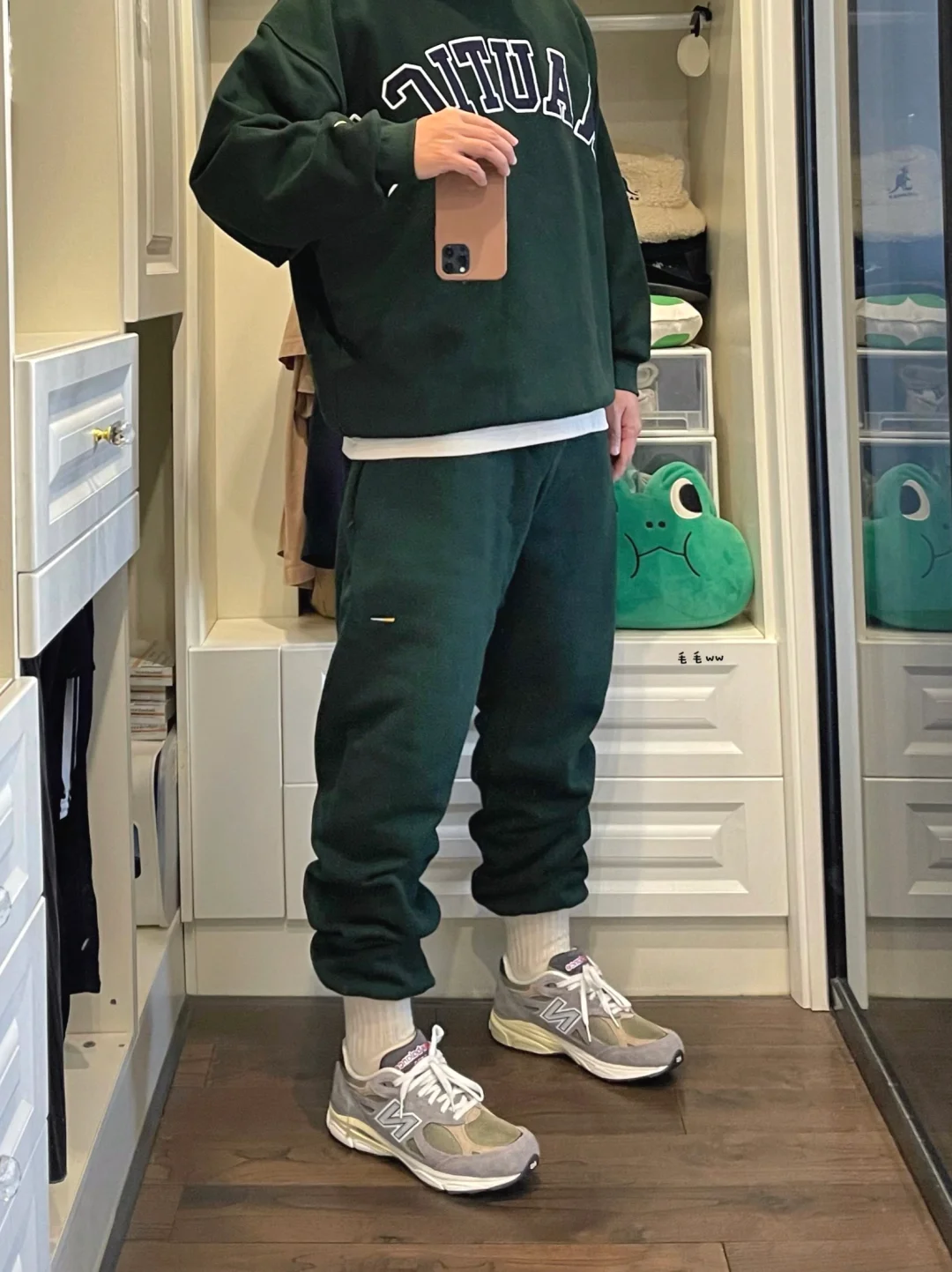 墨绿色系｜复古跑穿搭