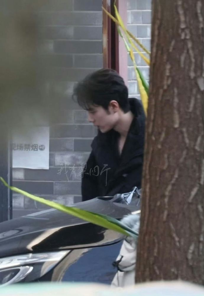 肖战网络视听盛典上班了肖战素颜上班状态 肖战网络视听盛典上班了，肖战素颜上班状态