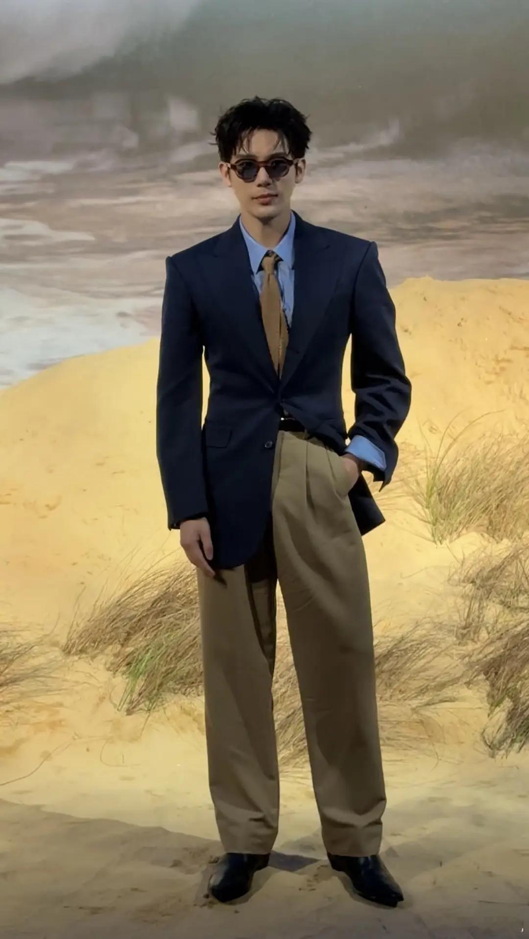 王安宇和朴宝剑同场活动，谁的状态更好一些呢