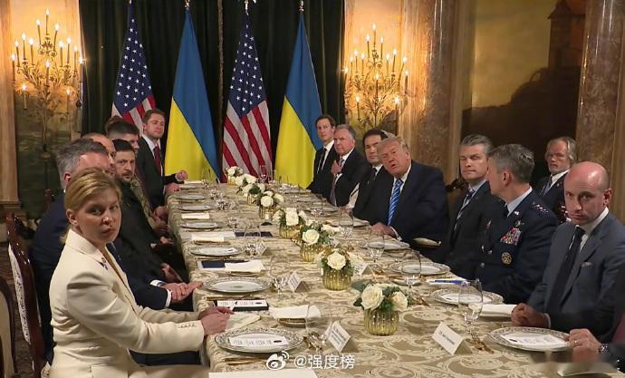 特朗普与泽连斯基开始会晤特郎普与司机昨天晚上已经开始会晤了，老特说双方已经达到9