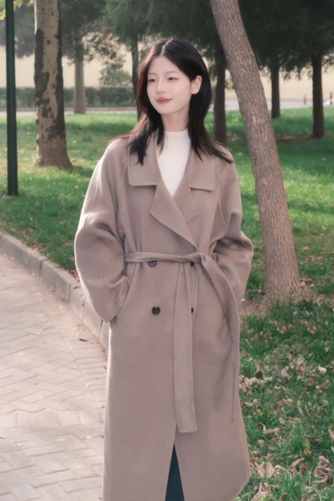 挖到一件版型很棒的大衣