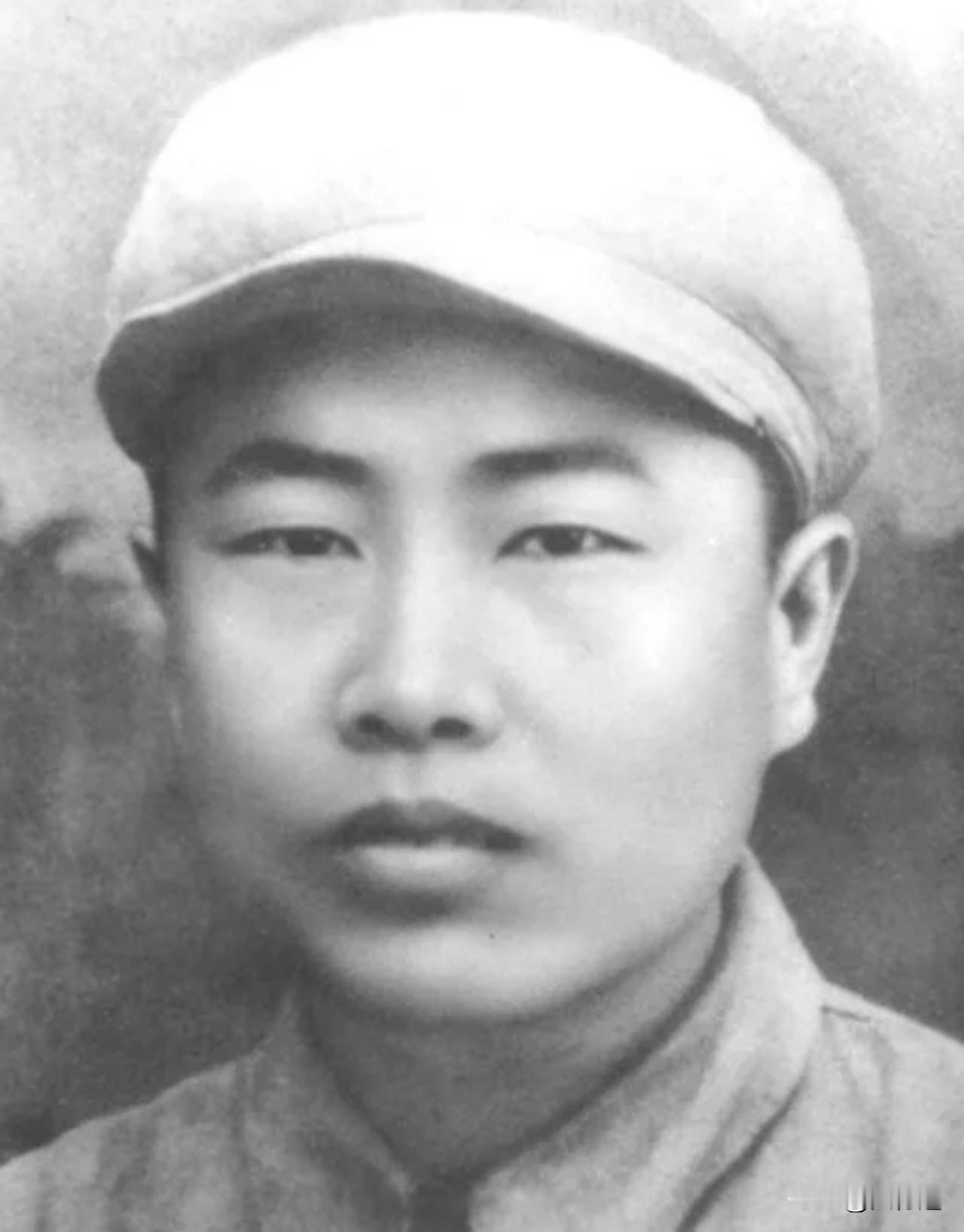 1948年5月25日，隆化，巨响之后，董存瑞烈士没有留下遗体。
爆炸后的现场，只