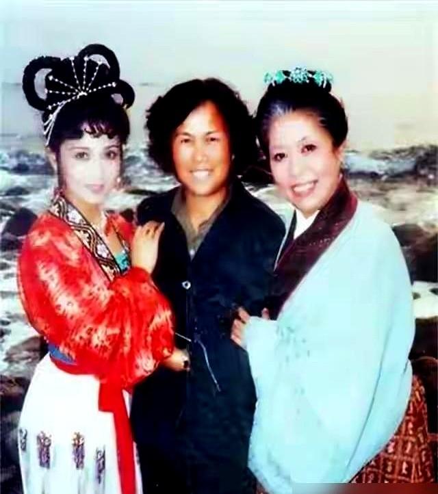 杨洁导演盯着眼前的女人直摇头，嫌她长得太素雅，根本演不了猪八戒的媳妇。

魏慧丽