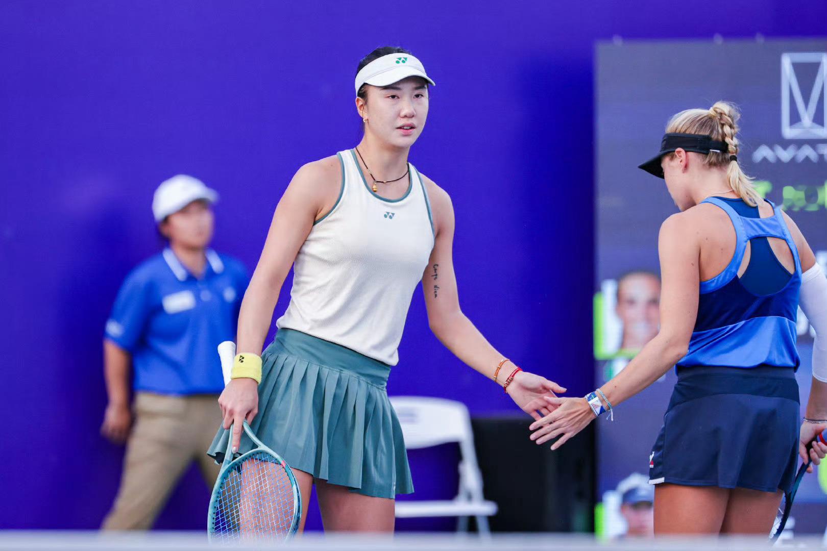 #广网2024# 女双首轮，汤千慧/阿普尔顿以6-4/6-4完胜布朗泽蒂/格鲁比