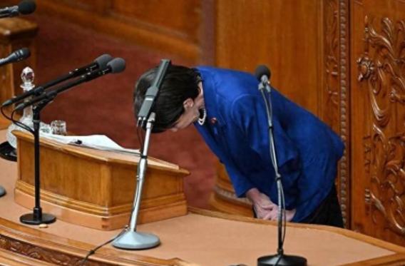 等了这么久，终于等来了高市早苗的道歉，12月9日，日本首相高市早苗表示，就自己担