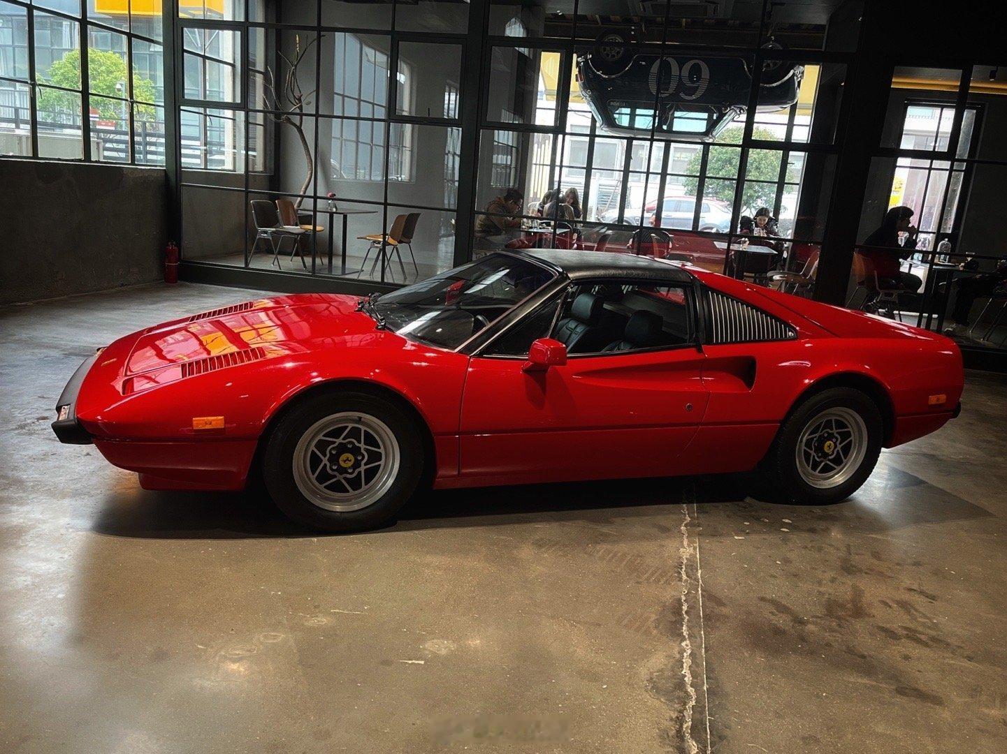 昨天去看了看这些经典车，还是老设计让人沉醉其中，可惜这日子没有博通作品或Coun