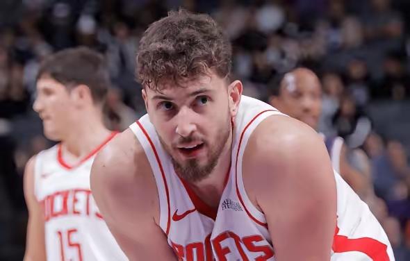 申京的散漫到了季后赛会被无限针对

火箭战胜76人，申京投篮14中4，三分1中0