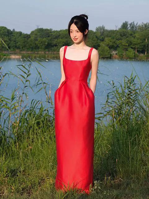 #上联：水中是水水溶水，你对下联#木边有木木连木。