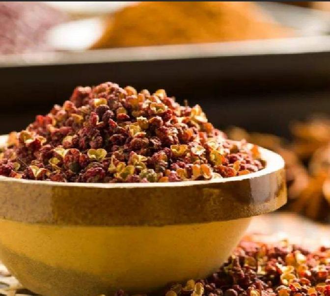 花椒枸杞大枣生姜一锅煮，最近刷十条短视频八条在晒这杯“神仙水”博主说丢五颗枣五片