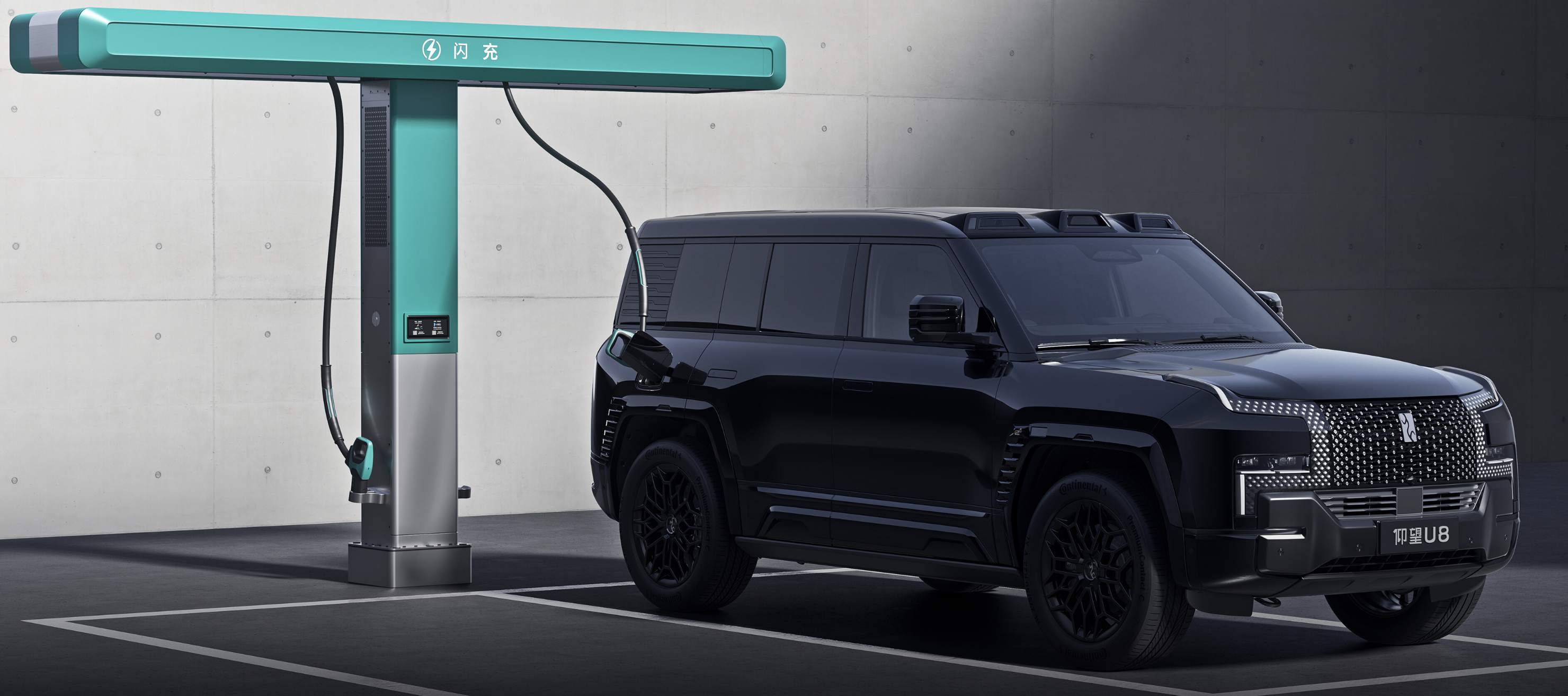 2026款仰望U8颜值有小提升，之前的一些亮色装饰件黑化处理了，视觉整体感好了很