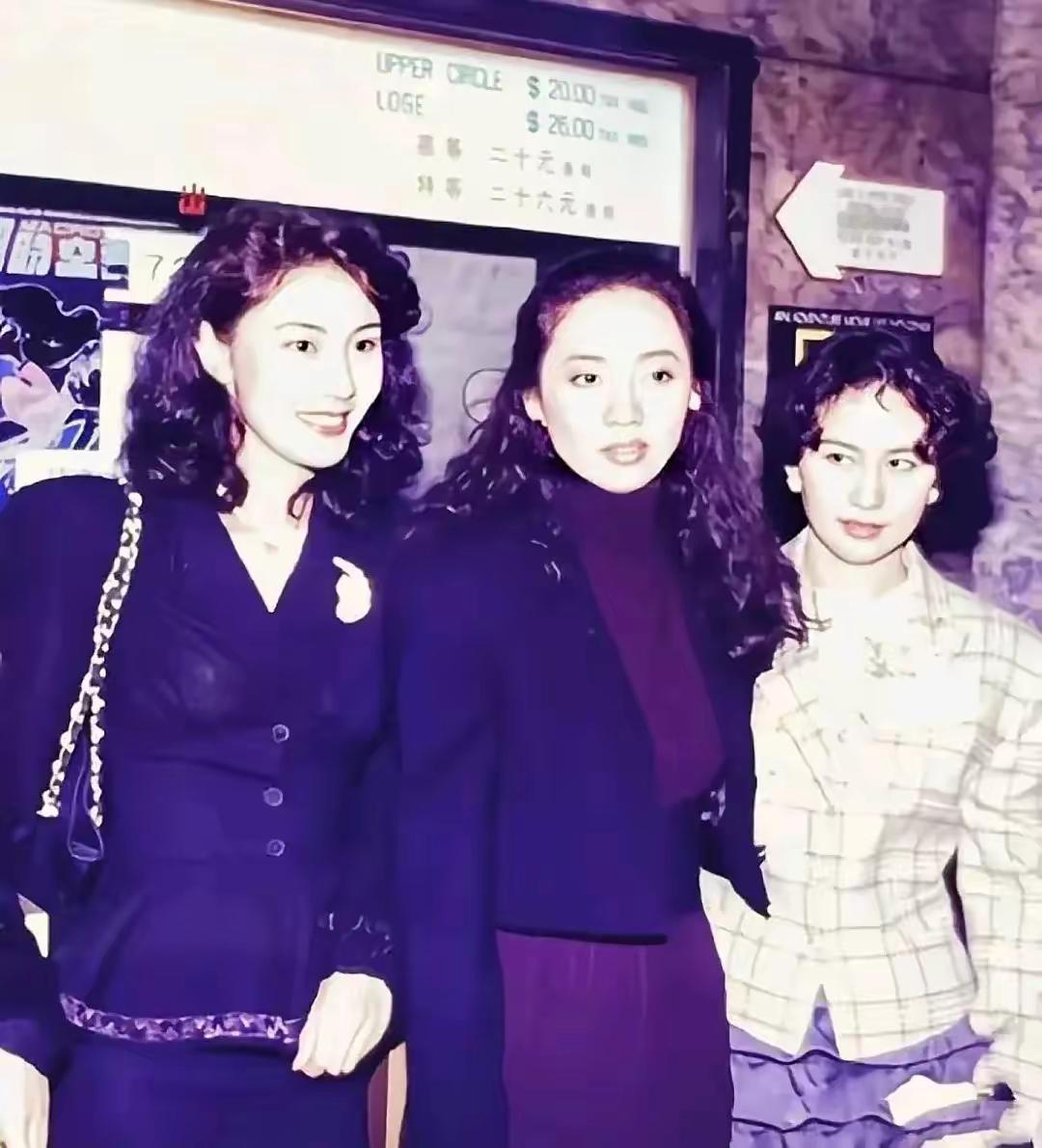 关于何超琼和李嘉欣，谁的颜值更胜一筹？显然，李嘉欣很美更洋气。

李嘉欣，港姐出
