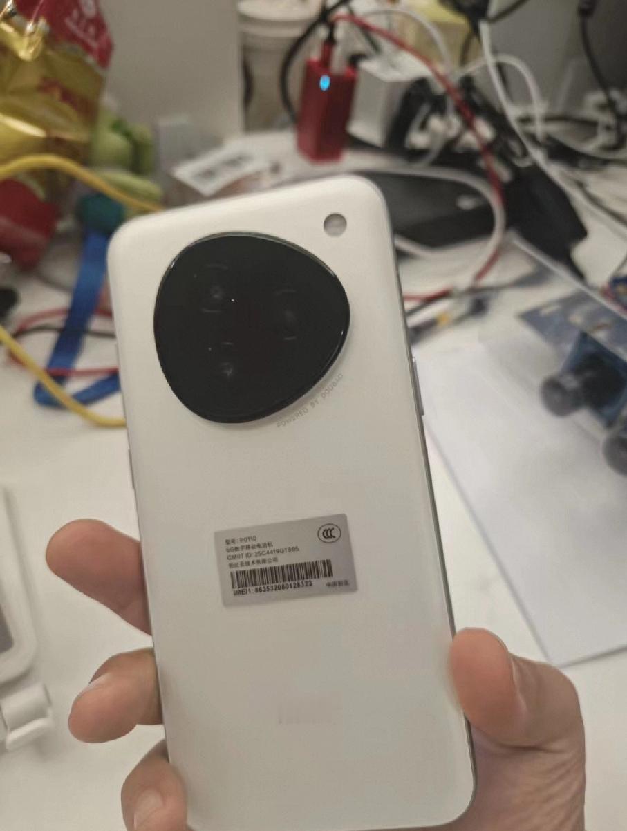 豆包手机究竟动了谁的奶酪？
 豆包手机的横空出世，本质是一场对移动互联网流量规则