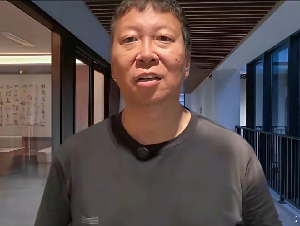 秦晓宇到底有没有背景？我不清楚但是我敢肯定的一点就是，这个男人的奖运真的还是不错