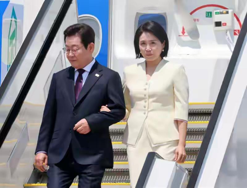 李在明率先访华，打破惯例，传递出韩国寻求战略平衡与务实合作的清晰信号！中韩是搬不