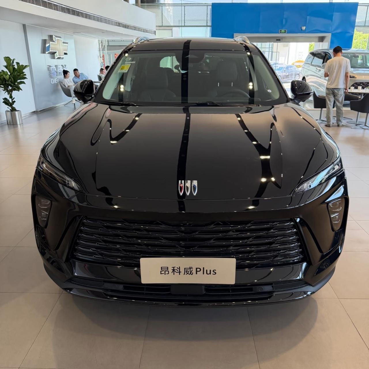 值，但挑人。2026款一口价16.99万起，终端叠补贴两驱裸车14万左右，花CR