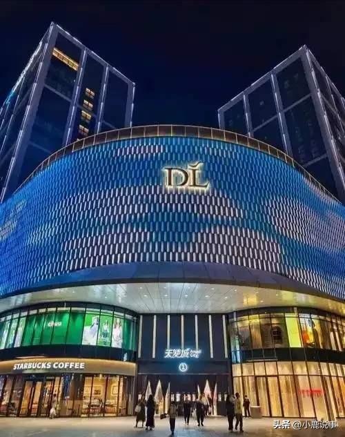 很多人都在替胖东来抱不平。
 
都说郑州这边的场地和楼房，
都不是胖东来的。
 