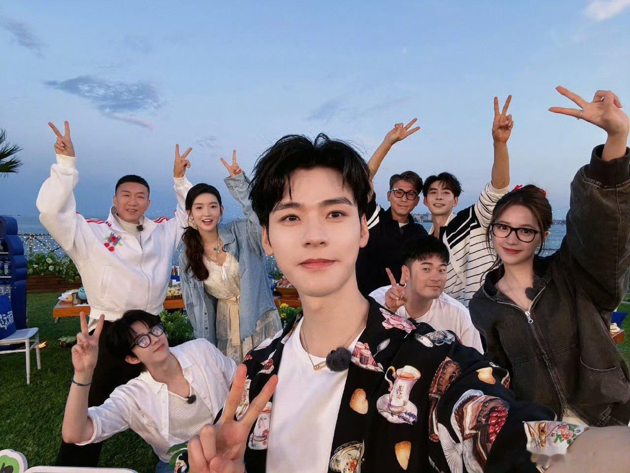 娱乐[超话] 陈赫让龚俊来上海告诉他陈赫让龚俊来上海记得告诉他陈赫让龚俊来上海记