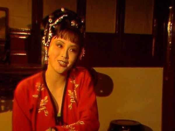 《红楼梦》尤三姐戏贾珍是败笔吗?不是败笔，根本是不可或缺的重要情节。
尤三姐这个