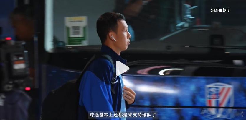 今天最新更新的Match Day比赛日纪实，看起来还是让人心情很沉重。赛前采访，