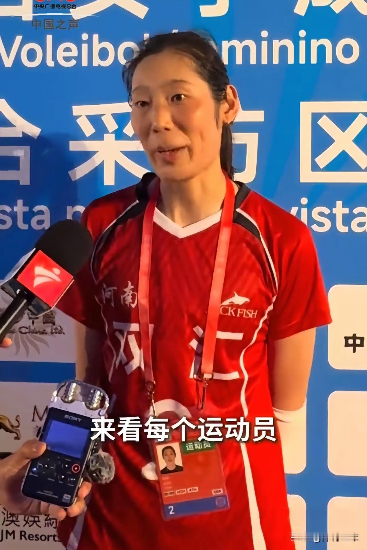 朱婷有什么了不起的？怎么就把中国排坛搅的天翻地覆？
全运会最吸引迷眼球的怎么是女