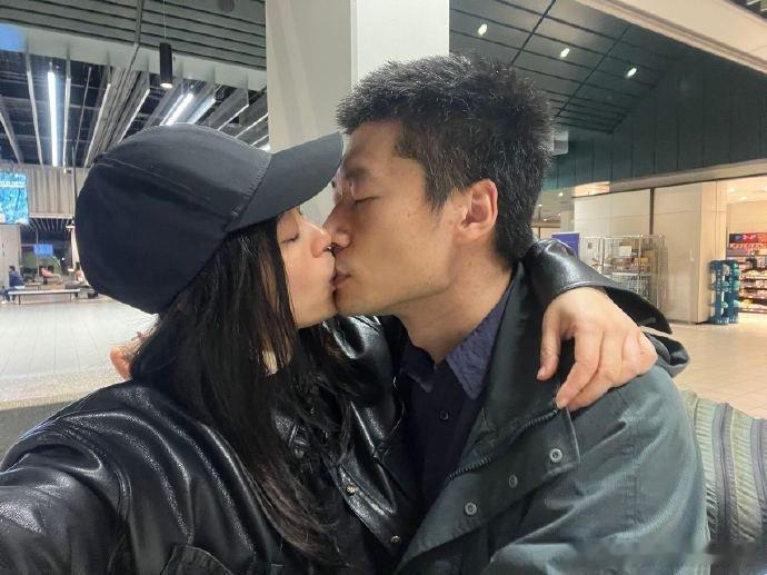 黄璐孔大山恋情虽然不认识两个人,但是两个人挺般配的～好好在一起 ​​​