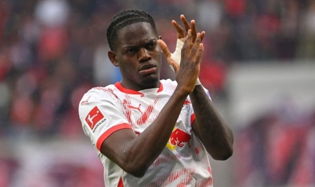 拜仁已将卢克巴列入引援名单，此前他的顺位略低，不过他仍然比格伊或科纳特这样的中后