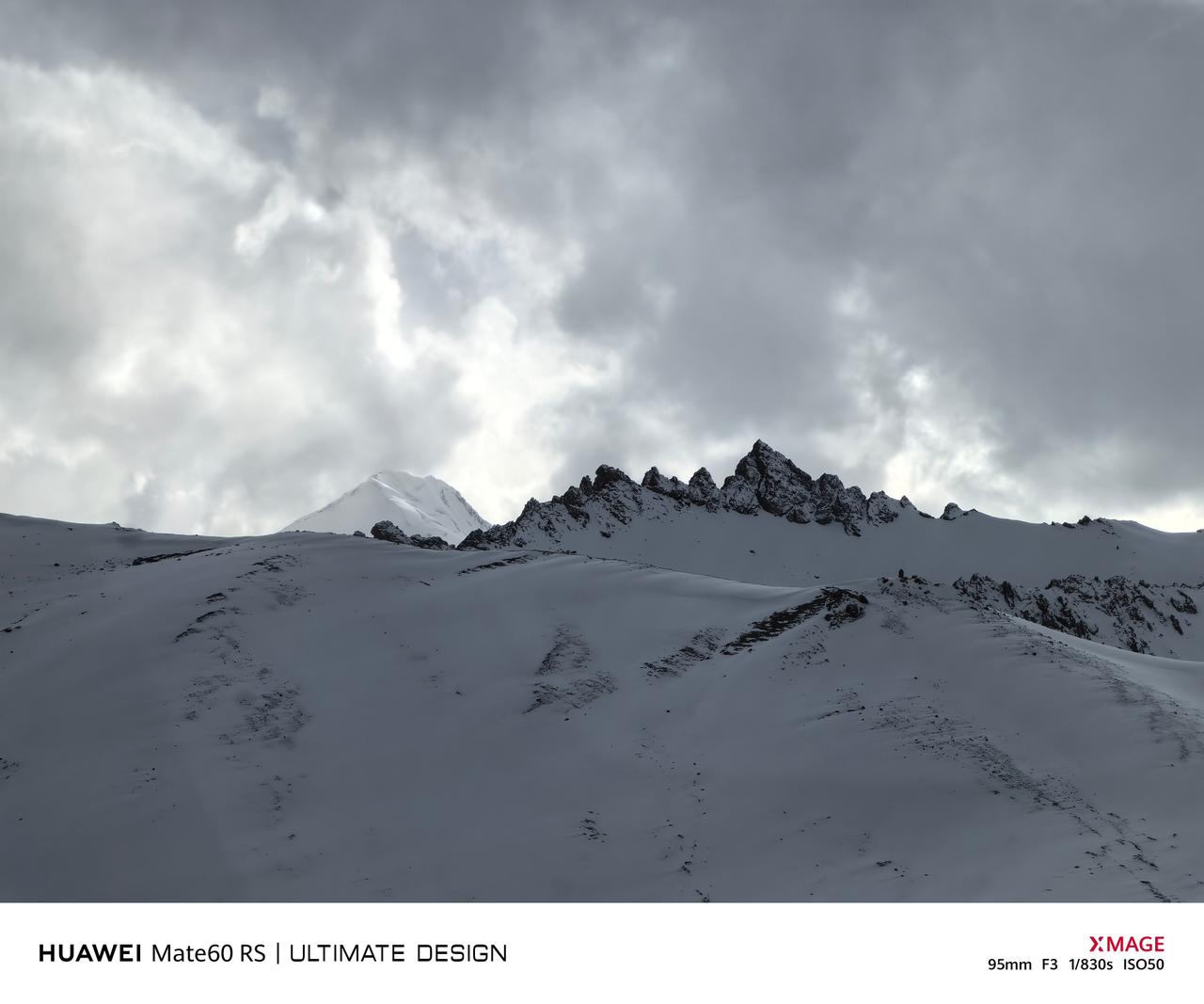 海拔4500米以上的高山，基本被雪覆盖，路旁最深30厘米积雪，很壮观很美【来自懂