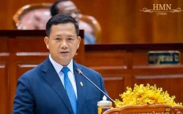 柬埔寨，这个国家有点意思。没钱的时候，喊中国“老大哥”，建桥修路全靠帮衬；手里攒