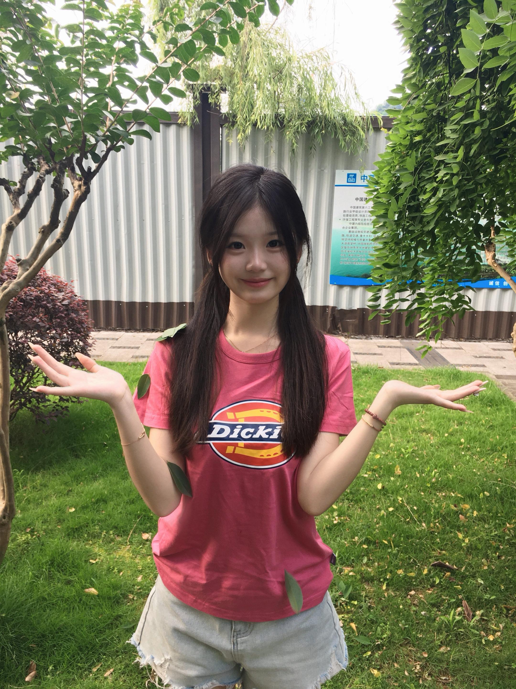 因为总感觉自己超级幸福 所以每天都要笑眯眯呀人生的意义就在于顺势而为