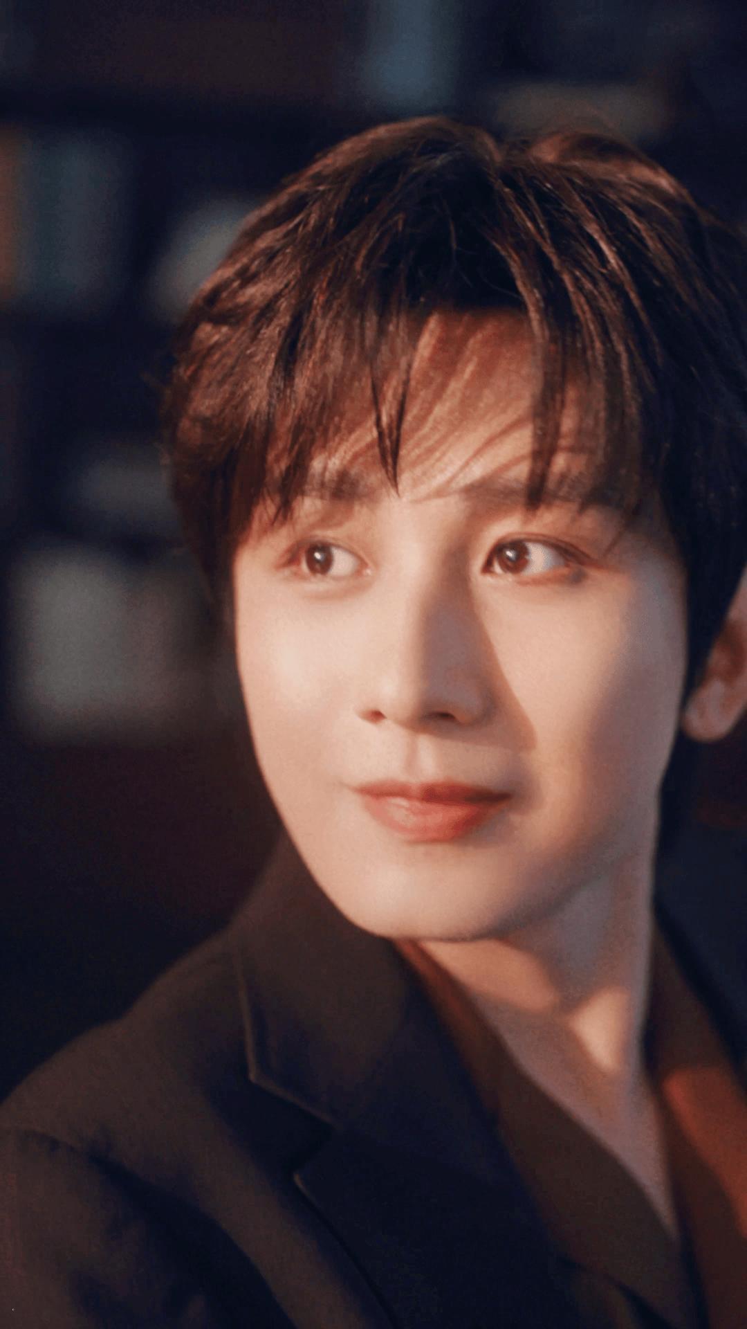 这么近，那么香～被哥哥轻轻圈进怀抱的味道～成毅绽家首位品牌全球代言人 | 成毅