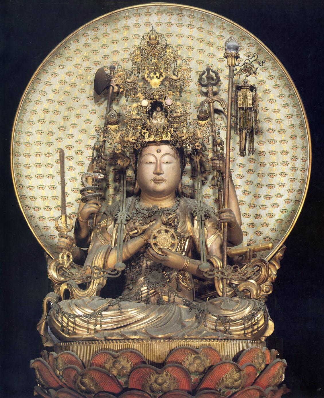世界艺术 清水寺秘佛：大随求菩萨坐像京都清水寺的大随求菩萨坐像供奉在随求堂，是这