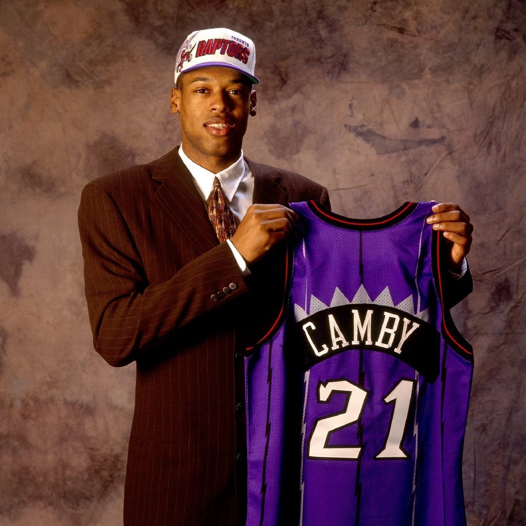 篮天下 “防守狂人”马库斯·坎比，印象深刻的“勉族”纹身！Images via 