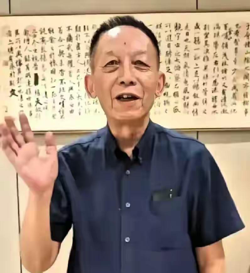 被职称困住的好老师，换个舞台终成经典
 武汉大学历史系的副教授，教了十几年书，一