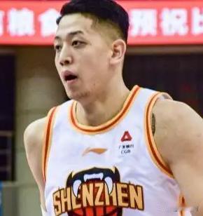 北京时间2月3日19：35，CBA常规赛第38轮迎来“广东德比”，广东客场挑战深
