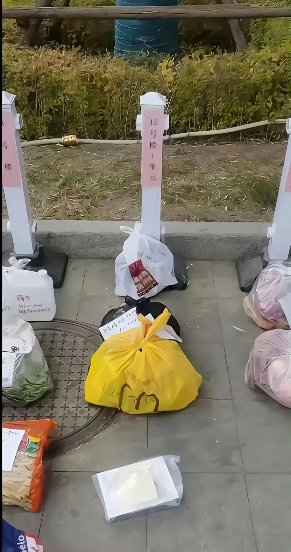 凡是小区不让外卖进的 就得这么干 
