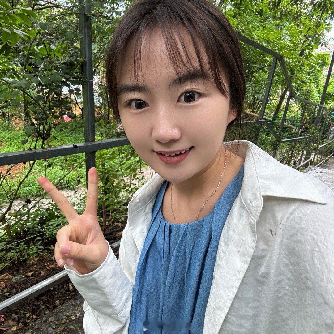 今天生上课日 来学白族三道茶！每次来上课都要爬山[允悲][允悲]幸好今天下雨不热